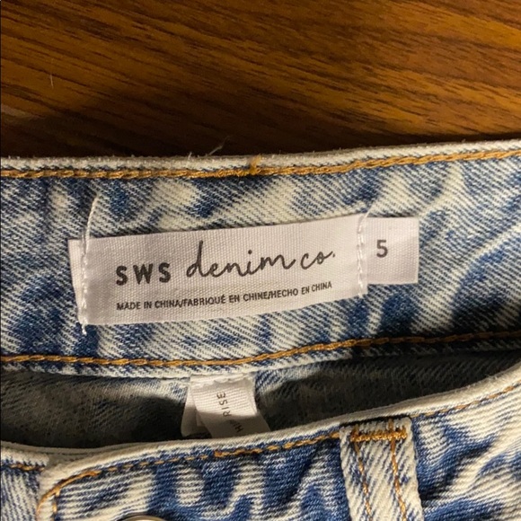 High rise boyfriend jeans - Picture 3 of 3